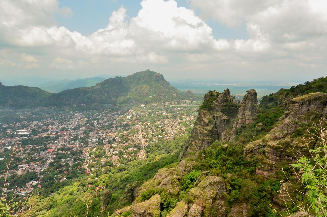 Posada Del Tepozteco - Hotel & Gallery Tepoztlan Bagian luar foto