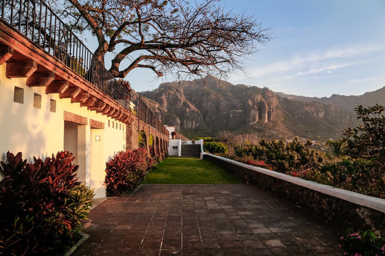 Posada Del Tepozteco - Hotel & Gallery Tepoztlan Bagian luar foto